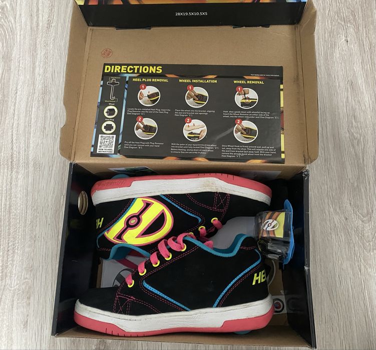 Adidasi cu roti Heelys marimea 34