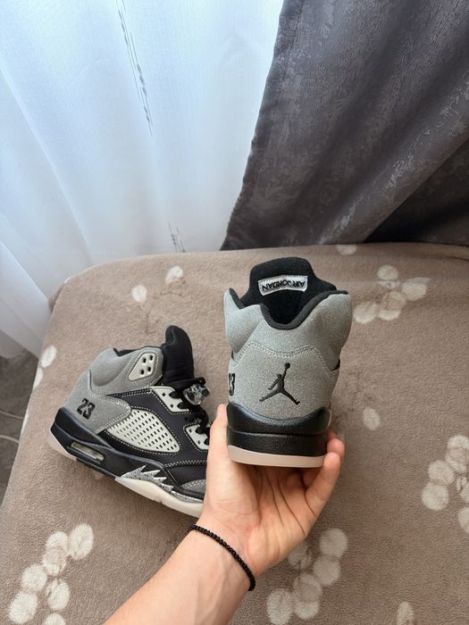 Jordan 5 black grey marimea 42 noi