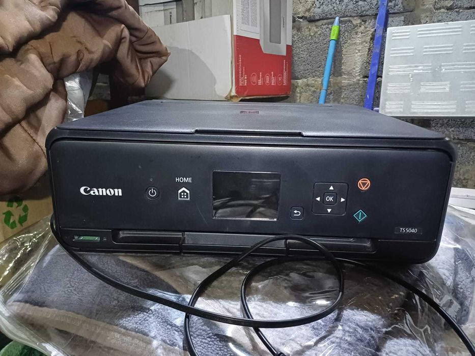 Продам принтер Canon на запчасти