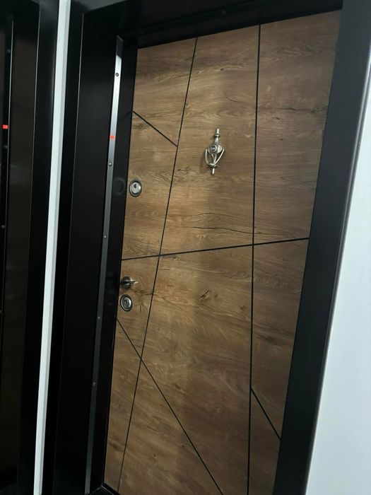 Продава се Тристаен апартамент в Стара Загора, Била - 135 кв.м за 845 €/кв.м - Снимка #3