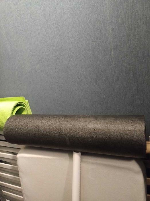 Масажен валяк/ролер GymBeam