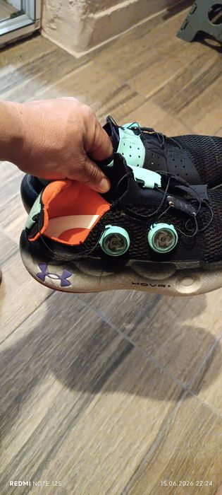 Маратонки under armour