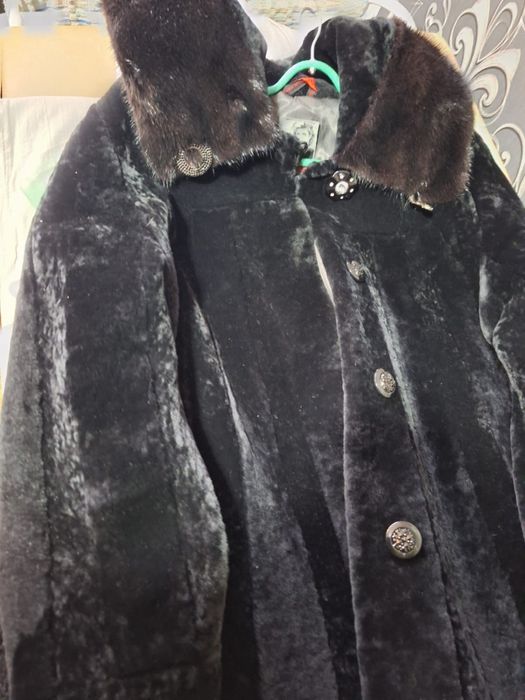 Продам шубу мутоновую