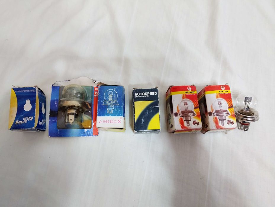 Lot becuri auto R2 P45T Dacia 1300 , tractoare U650