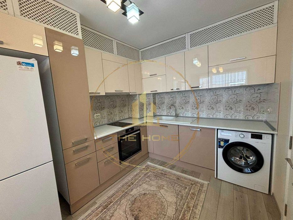 Дава се под наем Двустаен апартамент в Варна, Възраждане 1 - 70 кв.м за 550 € - Снимка #1