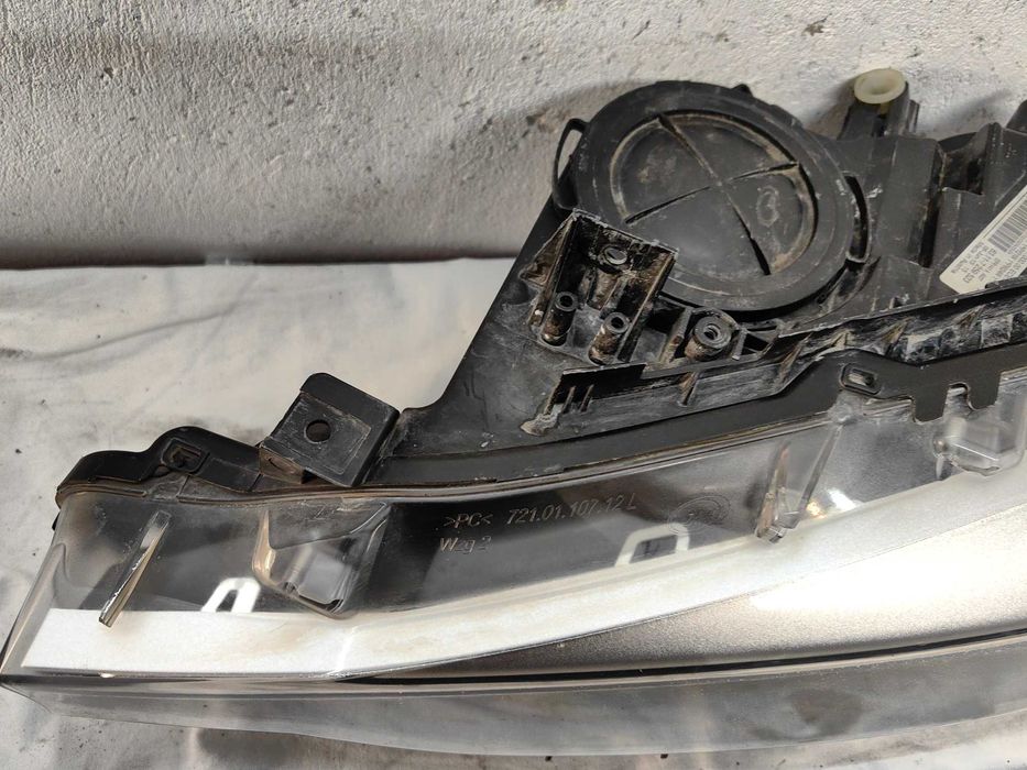 Оригинален фар  Бмв Ф30  BMW F30 F31