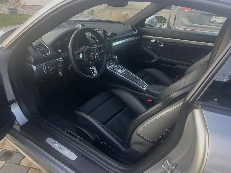 Porsche 718 Cayman