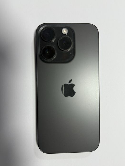 iPhone 15 pro 128 Gb black titanium