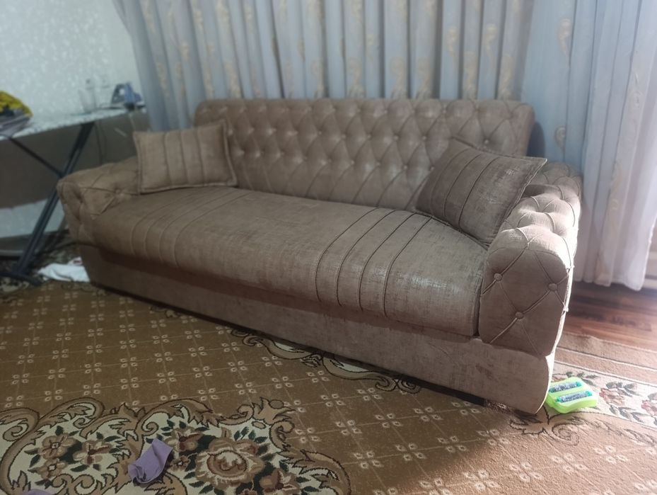 Ofis uchun mebel divan