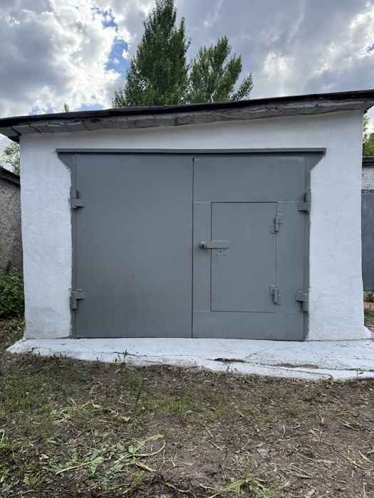 Продам гараж в центре города