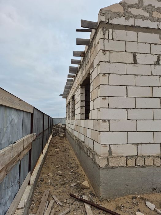 Продаётся недостроенный дом