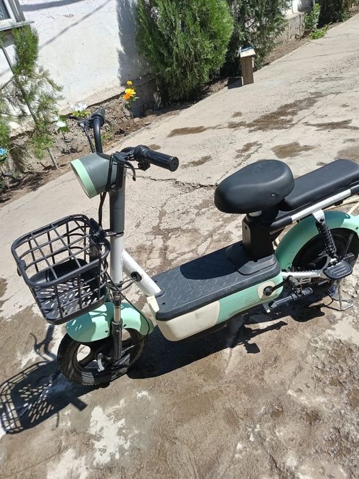 Электросамокат продам 80к