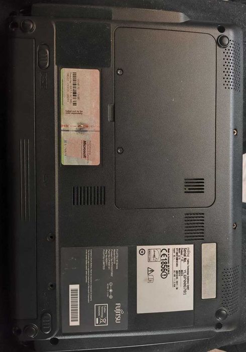 Нетбук Fujitsu M2010