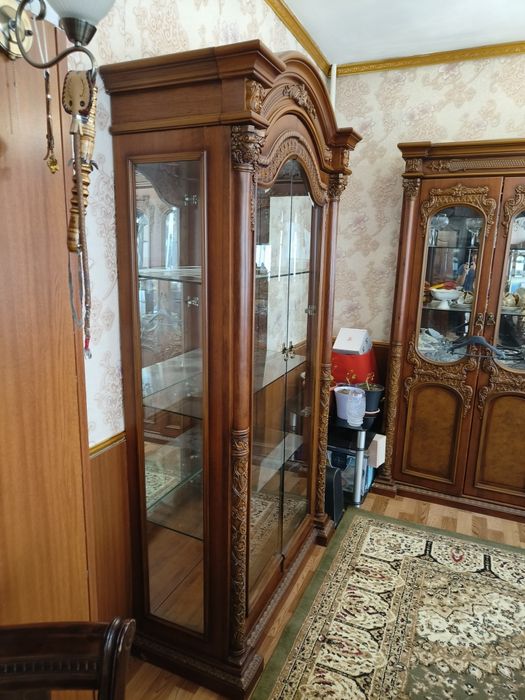 Качественный шкаф в гостиную