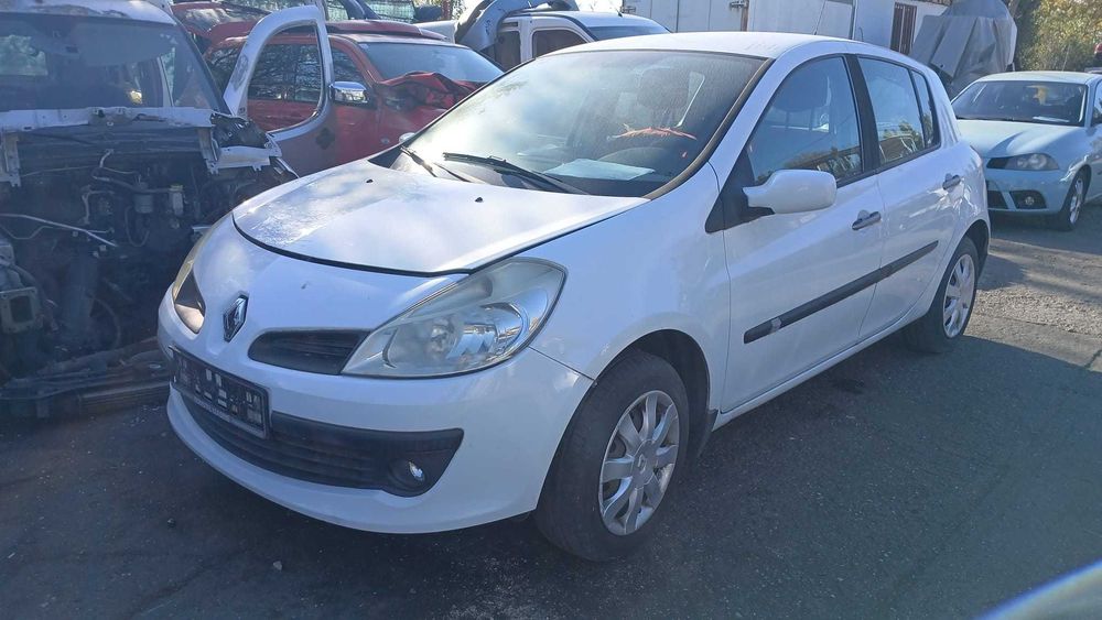 Dezmembrez Renault Clio 3-1.6 Benzina Din 2008 -Cutie Automata-K4M-C8