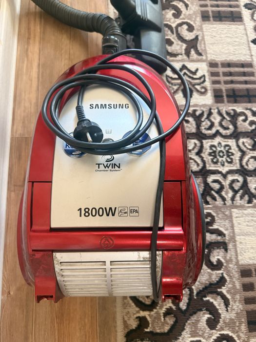 Продам Пылесос Samsung