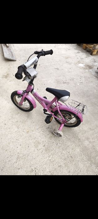 Bicicleta cu roti ajutatoare