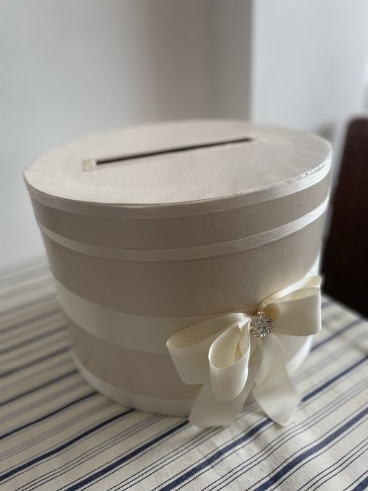 Сватбена кутия за подаръци