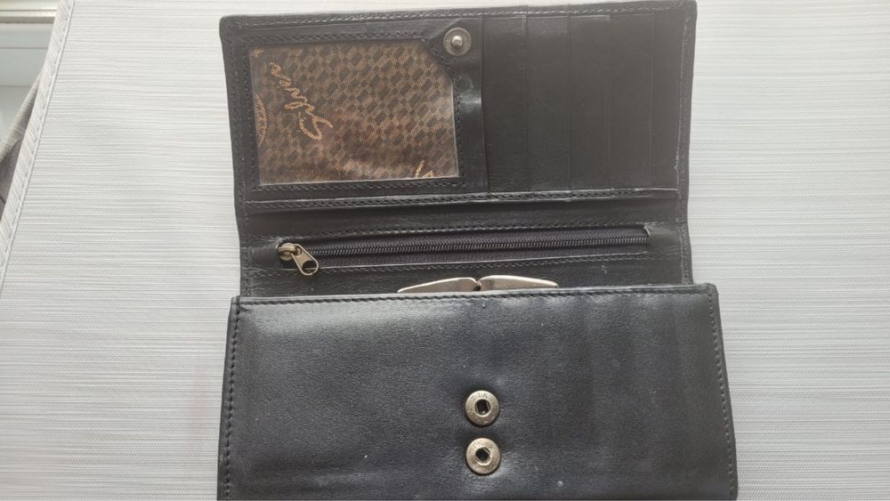 Кошелек кожаный