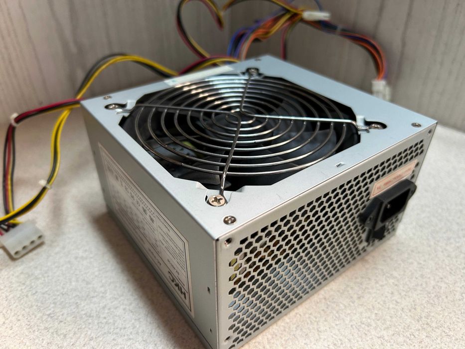 Захранване за компютър HKC SZ-400DR