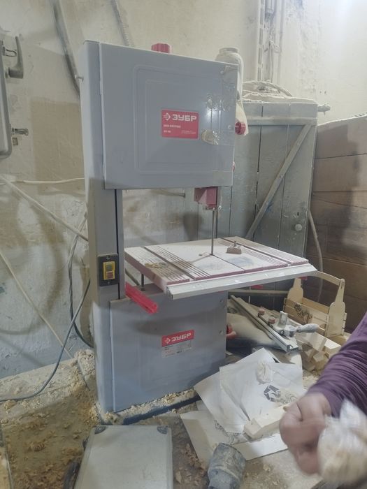 Ленточная пила зубр