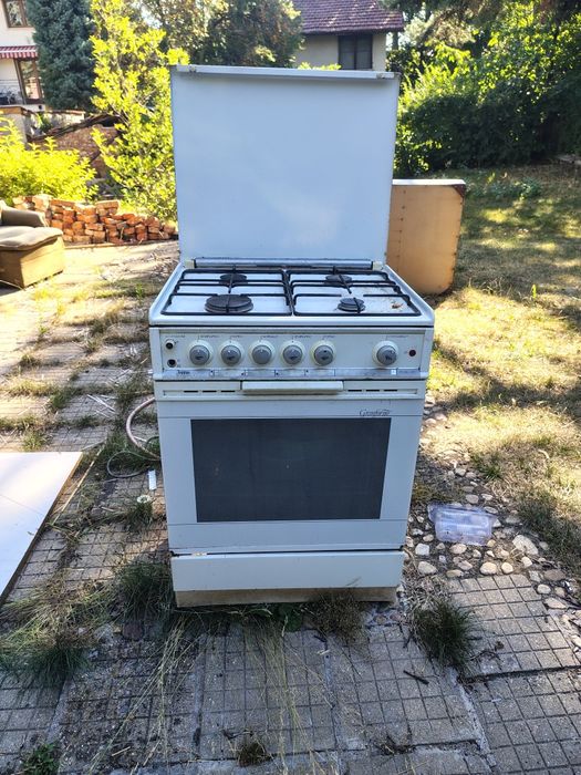 Продавам Газова печка