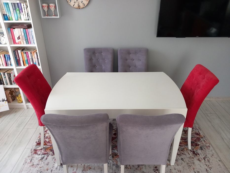 Трапезна маса [ТЕДИВА]