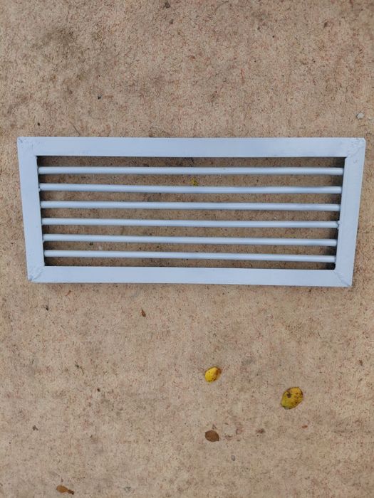 Vănd trepte metalice