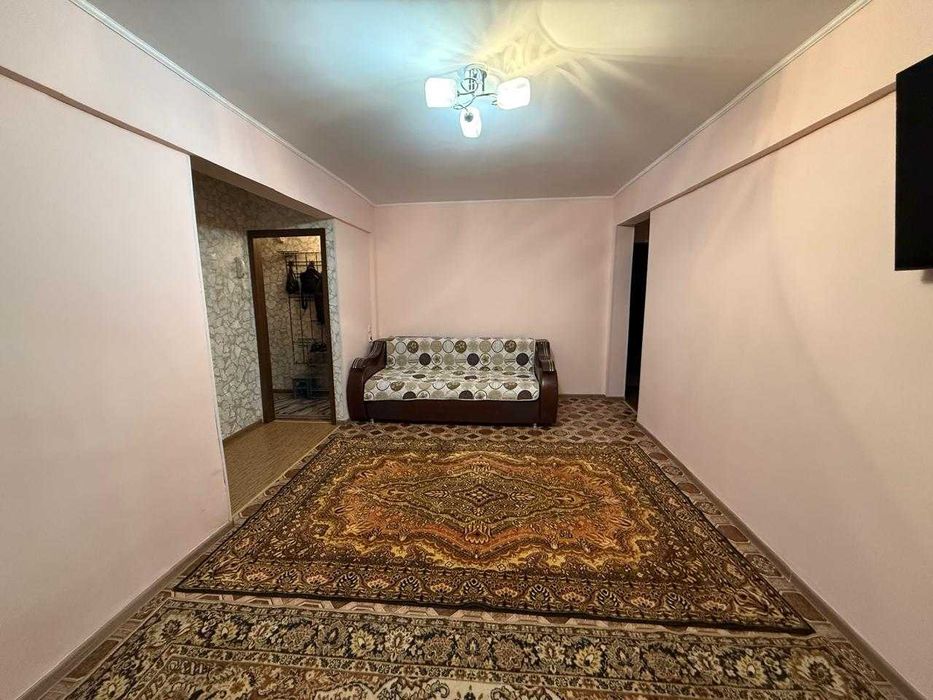 3 ком. на 28 квартале, 2 этаж