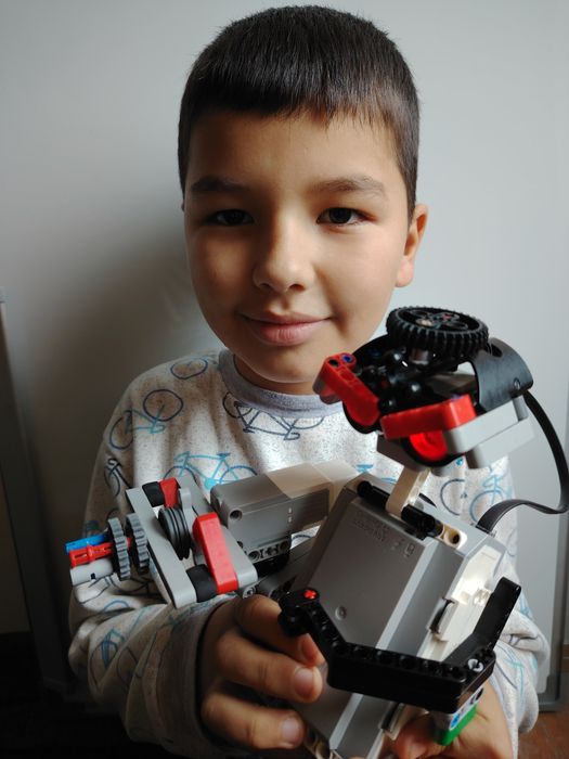 Продается оригинал Lego mindstorms Ev3 45544+45560