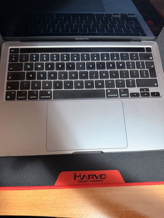 MacBook Pro M2 2022 | 13,3” | 8GB RAM + mouse nou, Apple (Magic Mouse)