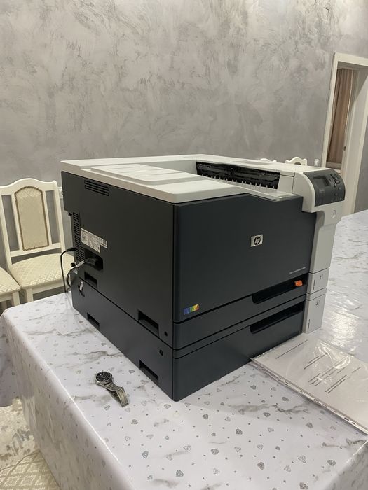 HP Color LaserJet Enterprise M750 Принтер