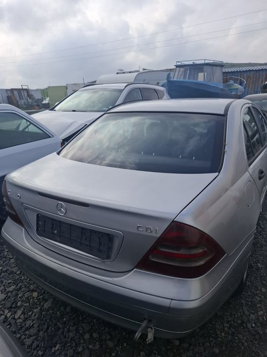 Mercedes W 203 2.2 CDI  143 к.с 6 скорости 2002 година