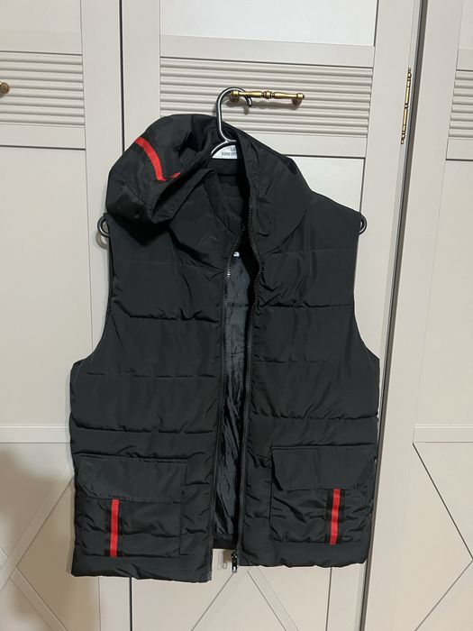 Бомбер куртка Zara жилет