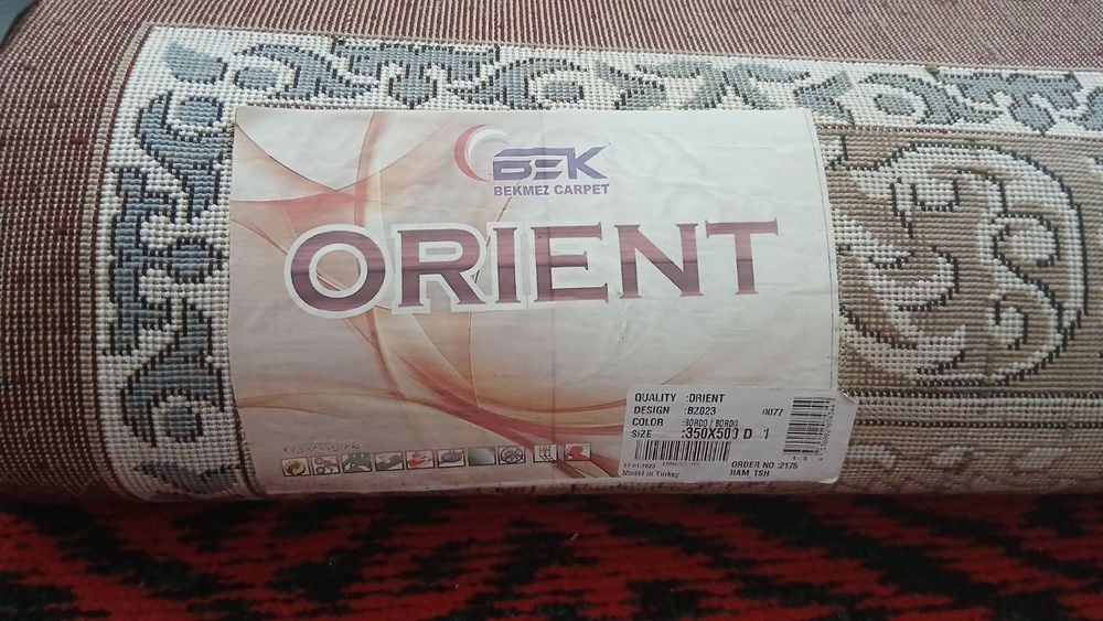Gilam 3.50 × 5 qizil rangli qalin gilam