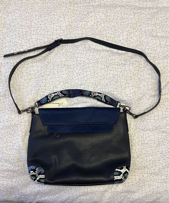 Дамска тъмносиня чанта