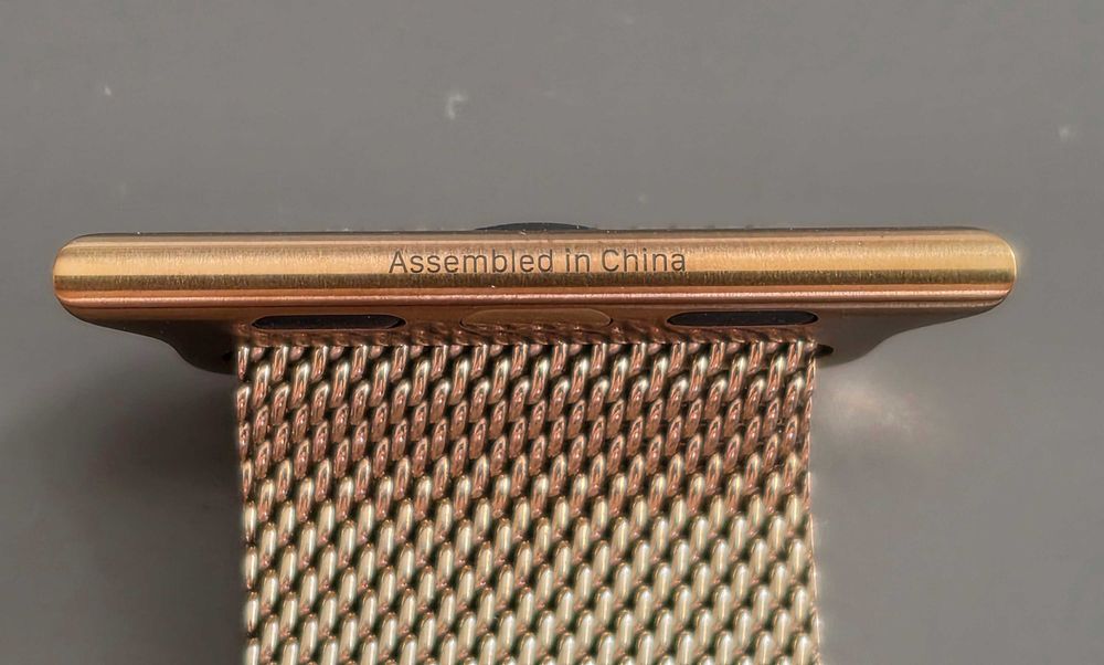 Curea Apple Watch 45/42 mm Graphite/Gold Milanese Loop, originala