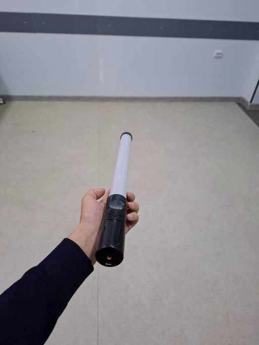 Продаю 4 LED лампы RGB!