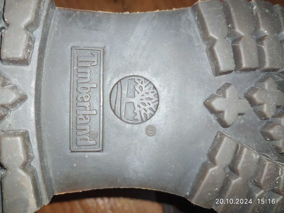 Ботинки от фирмы Timberland кожа не промокают. В идеальном состоянии