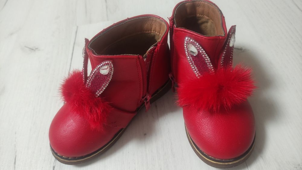 Ботиночки для девочки со стразами