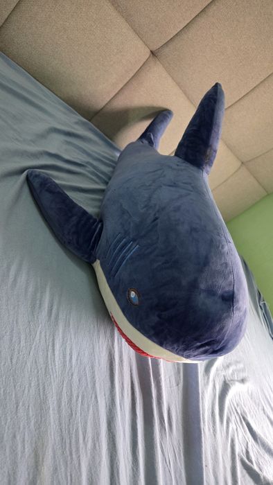 Плушена синя  акула