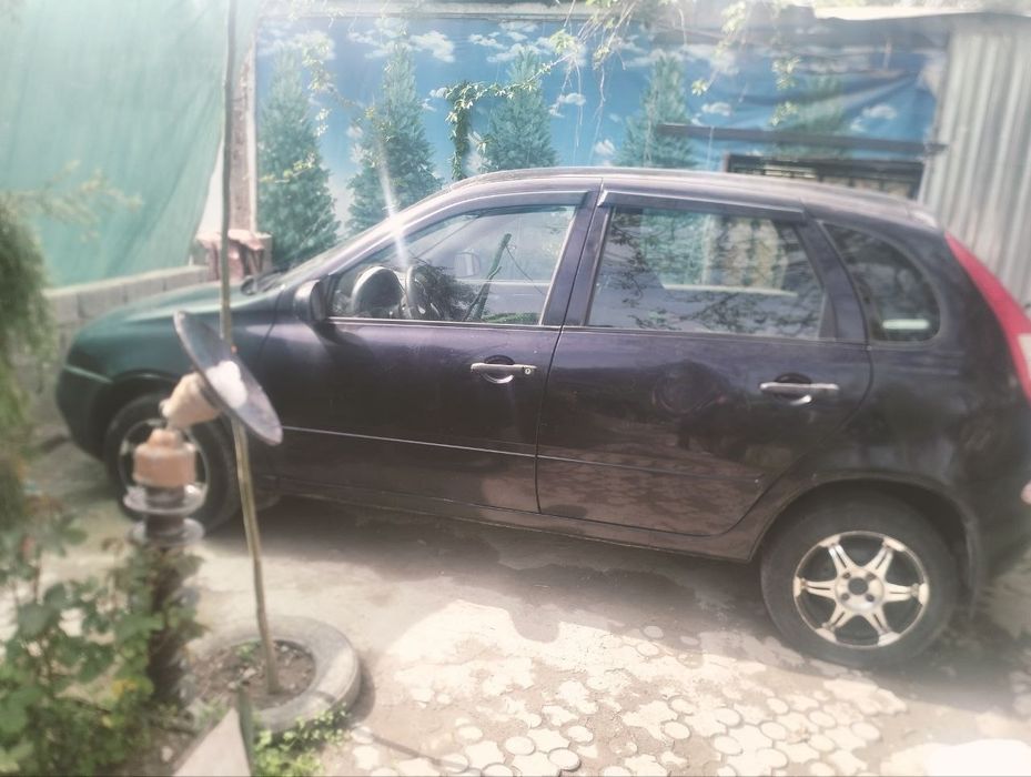 Продаются в отличном состоянии lada kalina.