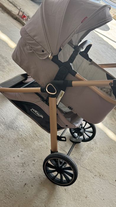 Коляска  бу                 ,