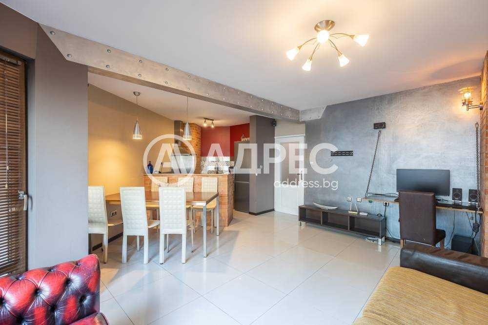 Тристаен апартамент, Окръжна болница, гр. Варна