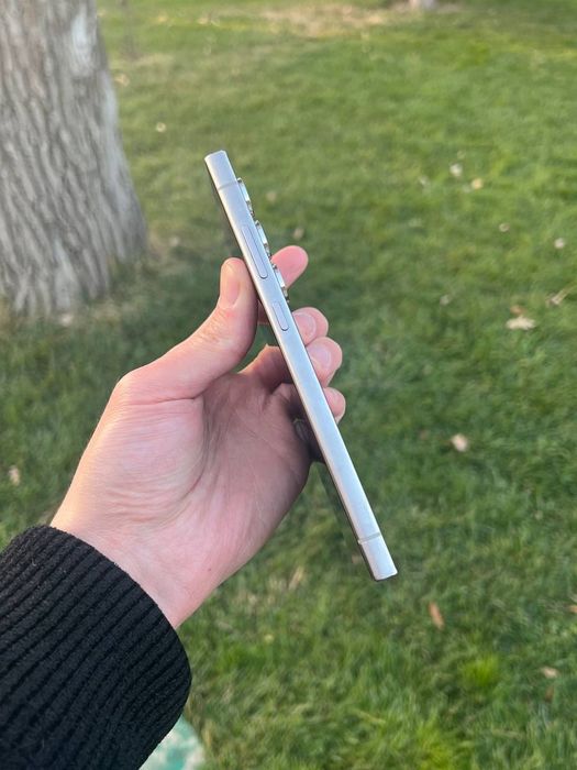 Samsung S24 Ultra vetnam dous