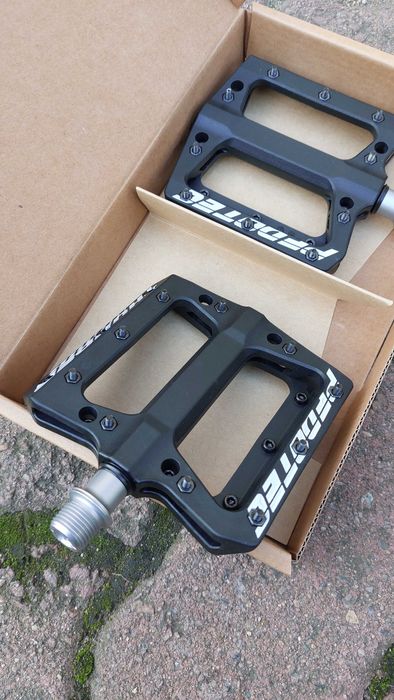 Pedale Pedotec Thunder 183, termoplastic, pe rulmenti, negru