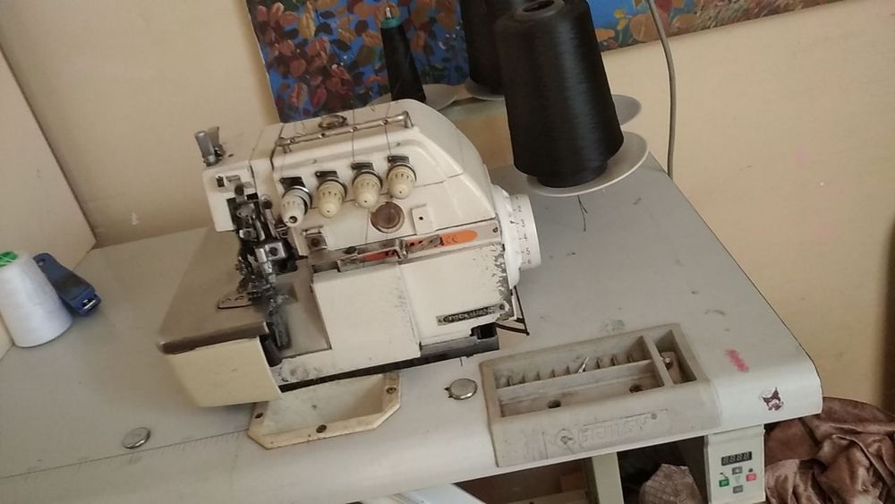 Продаётся Оверлок