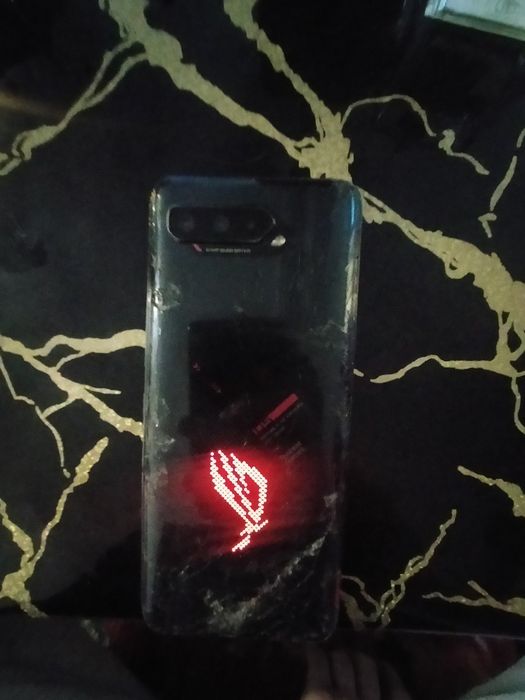 Асус рог 5 срочно продам