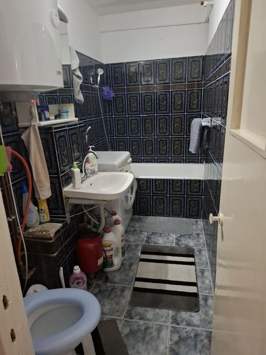 Vând apartament cu două camere