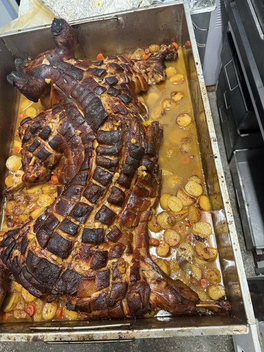 Печени Агнета и прасета